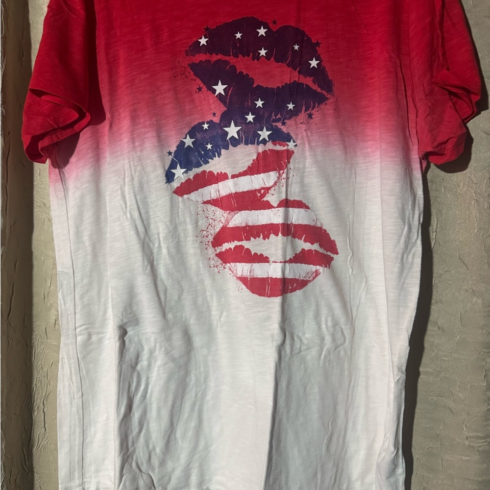 Red and White Women's Short Sleeve Tee with Star Pattern